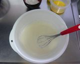 A picture of step 3 of A cheesecake Made with Yogurt.