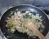 A picture of step 2 of Low-Carb Diet Omurice.