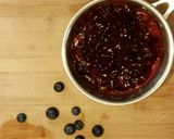 A picture of step 8 of Easy Any-Berry Pie.