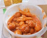 Hình bước làm 4 của món Tteokbokki Hàn Quốc