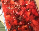 A picture of step 4 of Glazed Berry Squares.