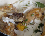 Foto del paso 1 de la receta: Pollo al vino tinto con arroz blanco rehogado con ajos