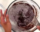 A picture of step 4 of Kit Kat Chocolate cake.