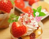 A picture of step 11 of Strawberry-Decorated Cup Cakes - For Japanese Doll Festival.