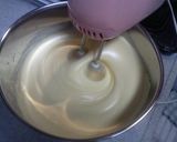 A picture of step 4 of Moist Fluffy Roll Cake.