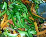 A picture of step 4 of Shredded beef and veggies sauce.