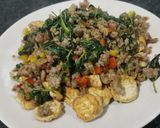 รูปขั้นตอนการทำที่ 5 ของ ผัดกะเพราราดหน้าเต้าหู้ไข่