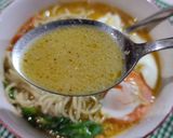 Foto langkah ke 4 dari resep 🍜 Ramen Hack: Lemonilo viral ala Soto Betawi 🍜.