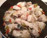 Foto del paso 2 de la receta: Bonito con tomate
