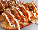 Foto del paso 4 de la receta: Brioche de gambas con cebolla y mahonesa de ajo escalivado