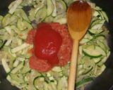 Foto del paso 3 de la receta: Pasta con salchicha vegana