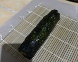 Foto langkah ke 5 dari resep Sushi rumahan.