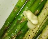 A picture of step 1 of Simple airfyer asparagus 😋😋.
