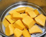 Foto langkah ke 1 dari resep Talam Labu Kuning Lumer.