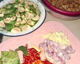 Foto langkah ke 4 dari resep Oseng Kulit Sapi + Terong Bulat.