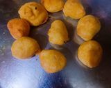 A picture of step 3 of Dahi Vada.