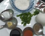 A picture of step 1 of Egg Drops Capsicum Soup.