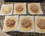 Foto del paso 4 de la receta Empanadas individual tipo Argentina con pollo, queso y mermelada