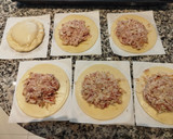 Foto del paso 4 de la receta: Empanadas individual tipo Argentina con pollo, queso y mermelada