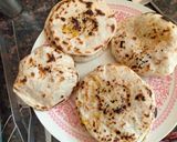 A picture of step 5 of Paneer Stuffed Amritsari Kulcha.