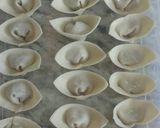 A picture of step 4 of Vegetarian wonton soup.