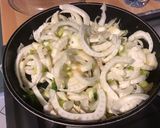 Une image de l'étape 7 de Fenouils et courgette aux saucisses allemandes et épices.