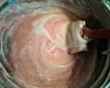 Fresh Strawberry Chiffon Layer Cake with Chocolate and Strawberry Whipped cream recipe step 8 photo