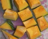 A picture of step 1 of Rich Kabocha Squash Salad.