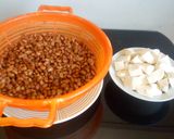 A picture of step 2 of Porridge beans & sweet potatoes with dodo & fish.