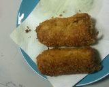 A picture of step 4 of Cheesy chicken roll.