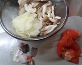 A picture of step 1 of Salmon Salad.