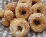A picture of step 12 of Auntie Machi's Beloved Donuts.