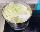 白菜肉片菇菇燉菜的食譜步驟2照片