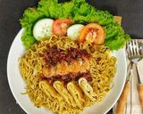 Foto langkah ke 6 dari resep Mie Goreng Ndeso.