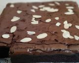 Foto langkah ke 5 dari resep Shiny Brownies Premium source Erlina Lim.