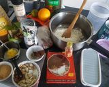 A picture of step 2 of Sweet rice with semolina.