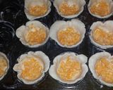 A picture of step 9 of Amy's Amazing chili dogs on the go.