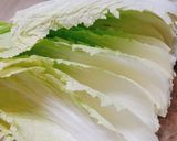 Hình bước làm 1 của món Cải thảo trộn tỏi ớt