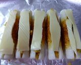 A picture of step 4 of Tanuki Tempura Crumbs Chikuwa.