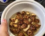 A picture of step 1 of Steam Chicken Thigh.