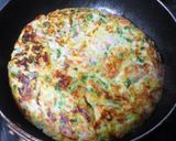 A picture of step 6 of Omelette with Lots of Vegetables and Cheese.