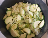 Foto del paso 3 de la receta: Sopa cremosa de calabacitas con poro