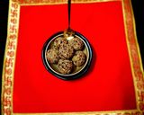 A picture of step 4 of Sugar Free dryfruit ladoo.