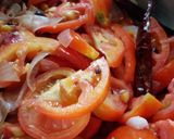 A picture of step 2 of Kara chutney.
