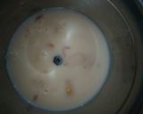 A picture of step 2 of Almonds Milk Shakes.