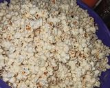 A picture of step 4 of Milk popcorn.