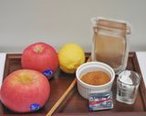 Foto langkah ke 1 dari resep Apple Almond Crumble.