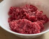 Foto del paso 1 de la receta: Albóndigas con sepia y guisantes