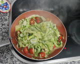 Foto del paso 4 de la receta: Tallarines de calabacín con tomate Cherry y mozzarella