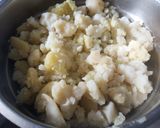 A picture of step 2 of Dubki Wale Mathaura ke Aloo.